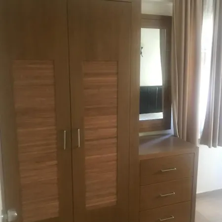 Burak Apart Turunc מלון דירות מרמריס